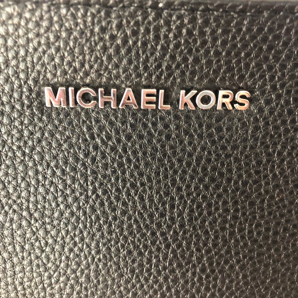 ❌SOLD❌New Michael Kors Kimberly LG Bonded Leather - Picture 3 of 8
